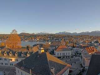 Webcam Velden Kurpark / Karawankenplatz, Velden。